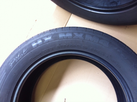 ขายยาง Michelin Pilot HX MXM4 235/55 R17 สภาพสวย