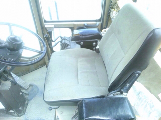 รถตักใหญ่ komutsu WA400-1 สภาพใหม่ใช้น้อยมาก ราคา 1,800,000บาท รถตักใหญ่ komutsu WA400-1 สภาพใหม่ใช้น้อยมาก ราคา 1,800,000บาท