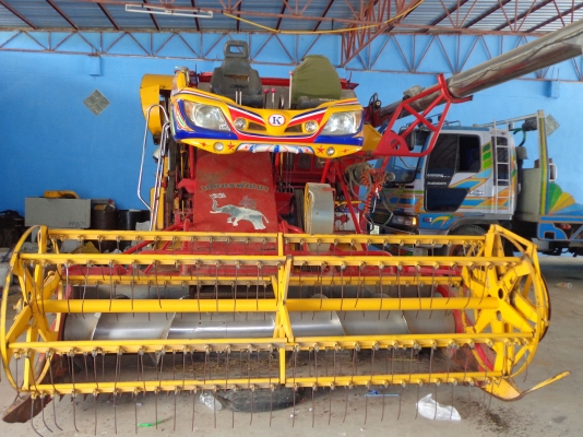 ขายรถเกี่ยวลดอีกครับอยากขาย เจ้าช้างไวไฟลดราคาครับ 1400000 จบใด้จบเลย