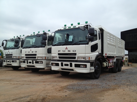 มี 10 ล้อ FUSO SUPERGRATE เครื่อง 6M70   380 แรงม้าระบบน้ำมัน กระบะดั้มพ์ดิน สวยๆเลยครับ พร้อมทะเบียนทุกคันคันสนใจต่อรองได้ครับ