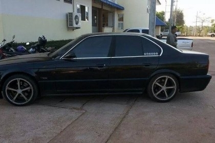 BMW 525IA เครื่อง 2เจโบ เกียรออโต้ กินแก้ส ปี32 เบาะหนัง กะจกไฟฟ้า ราคาสุดท้ายตัดใจขายครับ