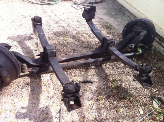 ขายค้านหน้า รถisuzu พร้อมแหนบ ถอดลงจาก270 คานไม่คด ถอดเพราะ