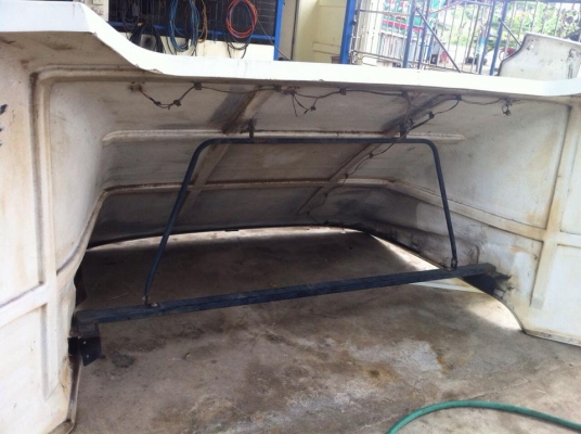 ขายหมวกติดรถ ชุดใหญ่ถอดลงจาก270 ไม่แตก สภาพสวย ราคาต่อรองได้ สนใจโทร 0614582471คุณ สุรัตน์