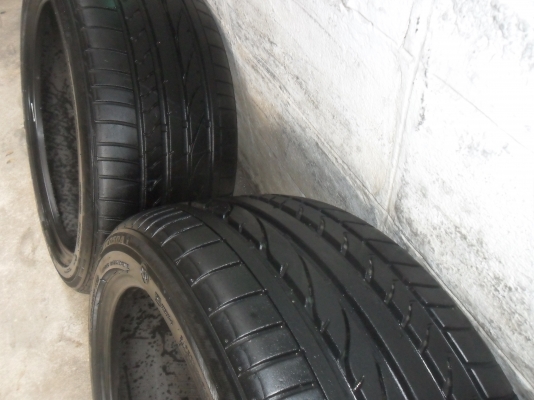 ยาง BRIDGESTONE RSF รันเฟส 245/40R19 ปี08 สวยๆ 1 คู่ ราคา 2500 บาท