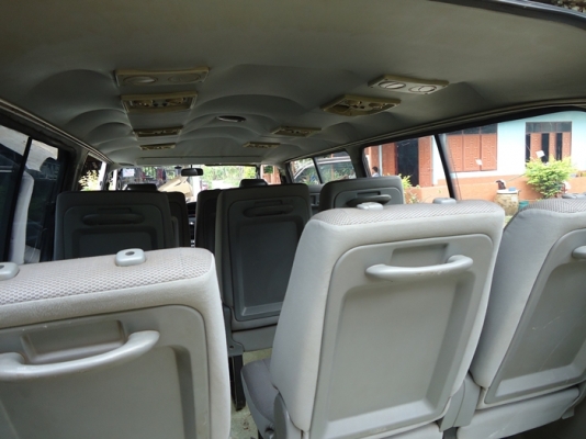 รถตู้  Toyota  hiace  ขับดี พวงมาลัยเพาเวอร์   เครื่องดี 2 L  เดิมๆ   เกียร์ดี   เอกสารพร้อมโอน  อัตราเร่งดี  เดินเบาเรียบ ประหยัดครับ