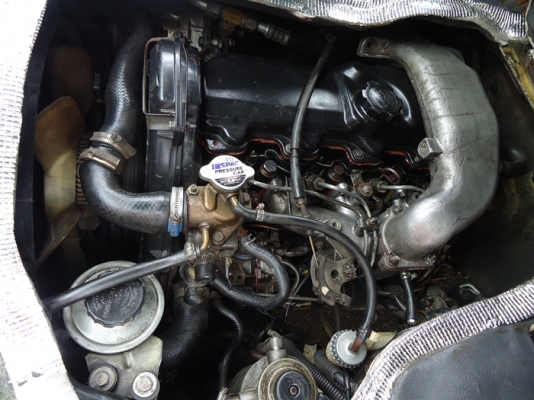 รถตู้  Toyota  hiace  ขับดี พวงมาลัยเพาเวอร์   เครื่องดี 2 L  เดิมๆ   เกียร์ดี   เอกสารพร้อมโอน  อัตราเร่งดี  เดินเบาเรียบ ประหยัดครับ