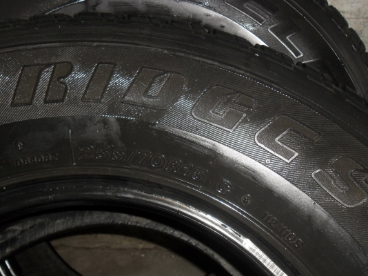 เจ็สั่งลุย ยาง BRIDGESTONE 255/70R15 ปี10 สวยๆ 4 เส้น ราคา 2500 บาท