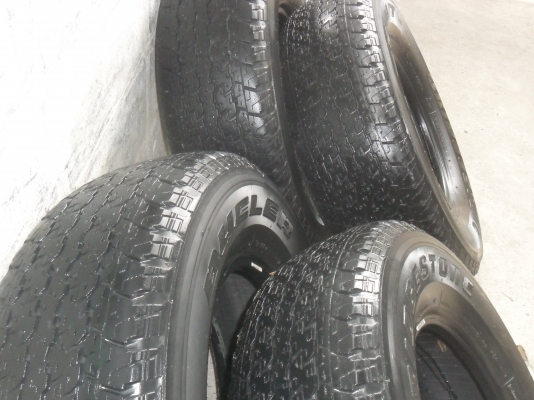 เจ็สั่งลุย ยาง BRIDGESTONE 255/70R15 ปี10 สวยๆ 4 เส้น ราคา 2500 บาท