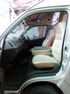 ขายรถตู้commuter หลังคาสูงVIP