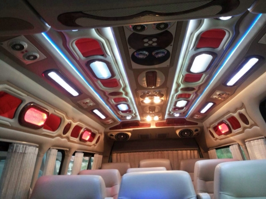 ขายรถตู้commuter หลังคาสูงVIP