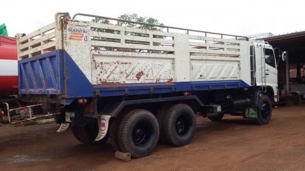 ขายรถบรรทุกสิบล้อดัมพ์ HINO MEGA เครื่อง 320 แรง ปี 50กระบะดัมพ์สามมิตร ทะเบียนพร้อม ขายรถบรรทุกสิบล้อดัมพ์ HINO MEGA เครื่อง 320 แรง ปี 50กระบะดัมพ์สามมิตร ทะเบียนพร้อม