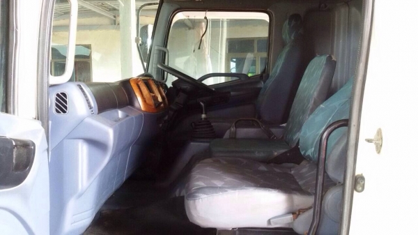 ขายรถบรรทุกสิบล้อดัมพ์ HINO MEGA เครื่อง 320 แรง ปี 50กระบะดัมพ์สามมิตร ทะเบียนพร้อม ขายรถบรรทุกสิบล้อดัมพ์ HINO MEGA เครื่อง 320 แรง ปี 50กระบะดัมพ์สามมิตร ทะเบียนพร้อม