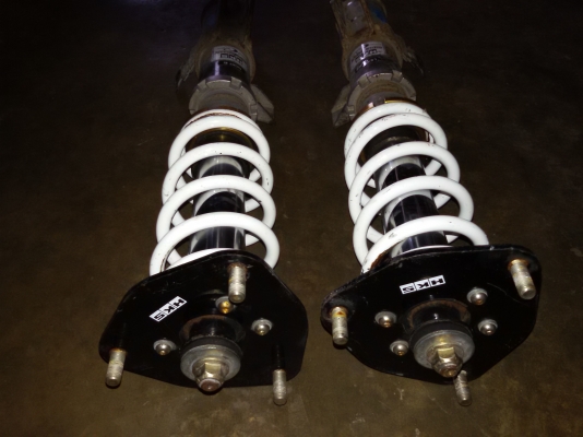 ขายโช๊คhksของโตโยต้า wish/altis คู่หน้า