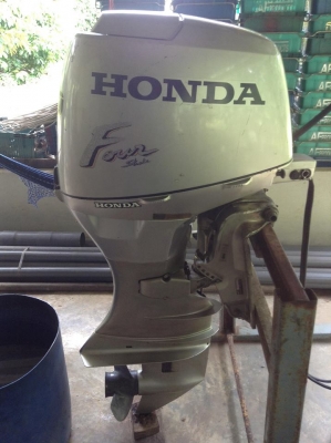 Honda 50 hp 4 จังหวะ โช๊ค สตาร์ทไฟฟ้า สภาพพร้อมใช้ Honda 50 hp 4 จังหวะ โช๊ค สตาร์ทไฟฟ้า สภาพพร้อมใช้