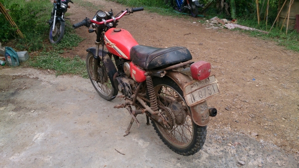 ขายsuzuki ts100k ทะเบียน 8000