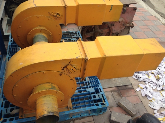 ขายโบวเวอร์ดูดอากาศ ขนาด 5 HP. 2800 RPM. 380 V พร้อมตัวปรับระดับแรงลม สภาพดี วิ่งนิ่ม พร้อมใช้งาน มี 2 ตัว