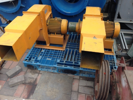 ขายโบวเวอร์ดูดอากาศ ขนาด 5 HP. 2800 RPM. 380 V พร้อมตัวปรับระดับแรงลม สภาพดี วิ่งนิ่ม พร้อมใช้งาน มี 2 ตัว ขายโบวเวอร์ดูดอากาศ ขนาด 5 HP. 2800 RPM. 380 V พร้อมตัวปรับระดับแรงลม สภาพดี วิ่งนิ่ม พร้อมใช้งาน มี 2 ตัว