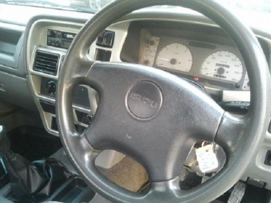 ISUZU SLX 2500 ปี 2001 ISUZU SLX 2500 ปี 2001