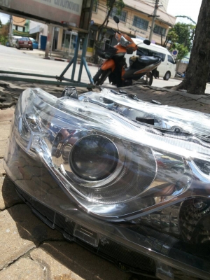 ขายไฟหน้า new vios โปรเจคเตอร์ 1 คู่ สวยๆ