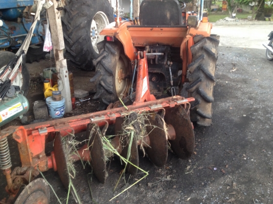 ขายรถไถ HINOMOTO 4WD สามสูบ 18 แรง