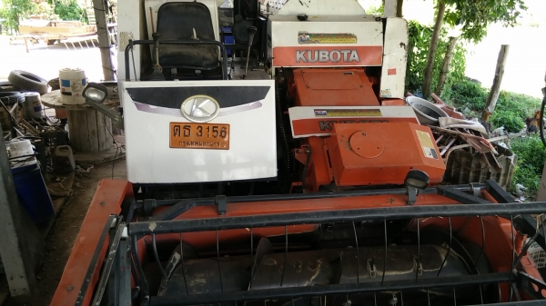 ด่วนๆๆ!ขายรถเกี่ยวข้าวDc60plus+พร้อมพ่วงลาก 379000 บาท