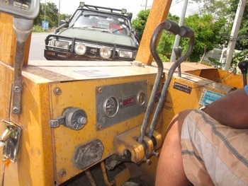 โชว์กันเห็นๆ ครับ ให้พี่น้องที่อยุธยา ได้สัมผัสกัน รถบรรทุก ยกดั๊ม dumper: MOROOKA MST-300 เครื่องดีเซล 3 สูบ สภาพดี โชว์กันเห็นๆ ครับ ให้พี่น้องที่อยุธยา ได้สัมผัสกัน รถบรรทุก ยกดั๊ม dumper: MOROOKA MST-300 เครื่องดีเซล 3 สูบ สภาพดี