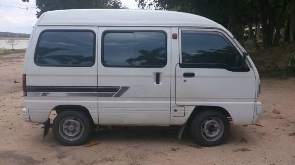 รถตู้เล็ก พร้อมใช้ 130,000 ต่อลองได้ รถตู้เล็ก พร้อมใช้ 130,000 ต่อลองได้