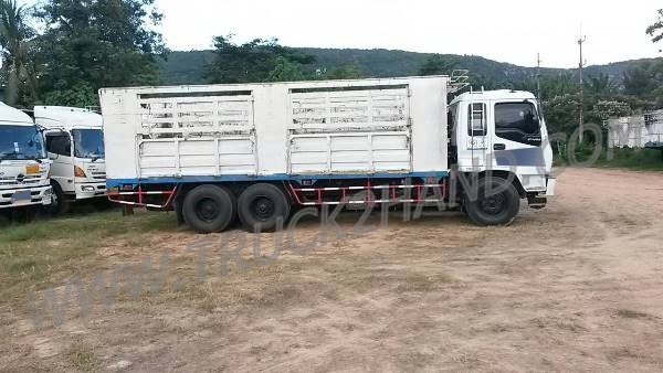 ISUZU 10 ล้อ FVM 200 แรงม้า มีทั้งหมด 19 คัน ขายคันละ 1,450,000 บาท