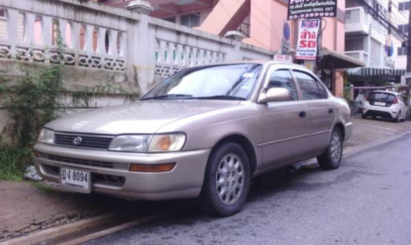 ขายด่วน COROLLAสามห่วง1.6 Auto รถบ้านแท้ 67000