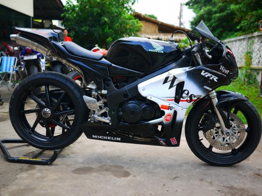 ขาย Nc30 พร้อมทะเบียนแท้ แฟริ่ง Cbr1000 08 ท่อสูตรออกตูด รถสวยเครื่องดีเลย ราคา 110000