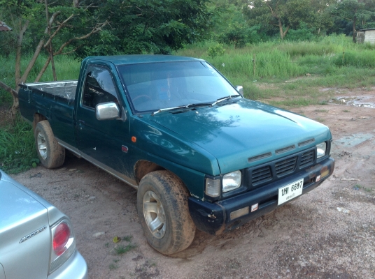 ขาย NISSAN big m จอโค้งปี39 เครื่อง2700 ฝาก