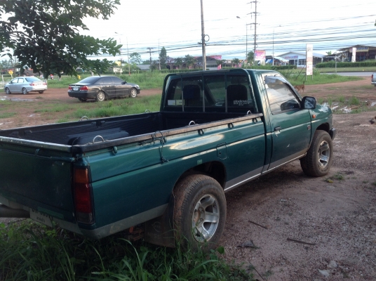 ขาย NISSAN big m จอโค้งปี39 เครื่อง2700 ฝาก