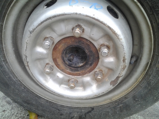 ขายครับแซสซีรถตู้บัดดี้พร้อมเครื่องยนต์ดีเซล2500ccเทอร์โบ113แรงม้า เครื่องแลนด์โรเวอร์เครื่องแน่นมาก คานหน้า+หลัง เป็นคานลอยใหญ่เอาไปทำ6ล้อได้เลย พวงมาลัยเพาเวอร์แถมแอร์หน้าหลัง ทุกอย่างครบ ขาดแต่หัวกระบะเท่านั้น ไม่มีเล่ม ขาย 55000 แยกเครื่องเกียร์ 35000