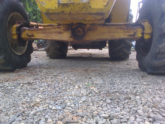 ขายรถฟอร์ด  6610  คานคาโล่  2  เพลาเป็นรถตักได้  เป็นโฟคลิบ  ทํารถคีบอ้อยได้