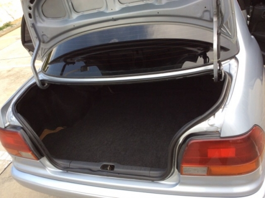 ขายรถโตโยต้า โคโรล่า ae111 ปี 98 เครื่องเดิม 1.6 เกียร์ธรรมดา airbag/abs เพาเวอร์ เบาะหนัง ไฟฟ้าทั้งคัน ปรับข้างไฟฟ้า พับไฟฟ้า ใช้ได้หมด แอร์เย็นฉ่ำ ตัวถังสวยมาก ไม่มีชน ตะเข็บเดิมทั้งคัน รถขับดีมาก พร้อมใช้ครับ