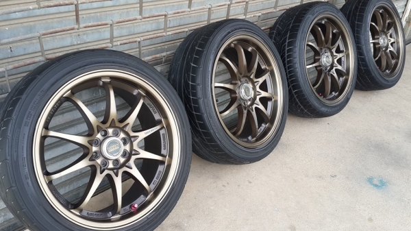 CE28 ขอบ 17 4รู100 สภาพ 99\% ใหม่มาก พร้อมยาง