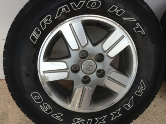 ล้อ แม็ก toyota vigo วีโก้ เดิมๆ ขอบ 15 พร้อมยาง 225-70-15 ล้อ แม็ก toyota vigo วีโก้ เดิมๆ ขอบ 15 พร้อมยาง 225-70-15