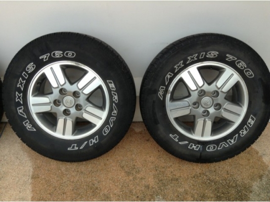 ล้อ แม็ก toyota vigo วีโก้ เดิมๆ ขอบ 15 พร้อมยาง 225-70-15 ล้อ แม็ก toyota vigo วีโก้ เดิมๆ ขอบ 15 พร้อมยาง 225-70-15