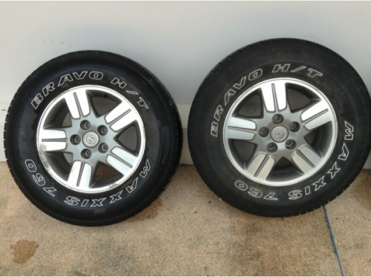 ล้อ แม็ก toyota vigo วีโก้ เดิมๆ ขอบ 15 พร้อมยาง 225-70-15 ล้อ แม็ก toyota vigo วีโก้ เดิมๆ ขอบ 15 พร้อมยาง 225-70-15