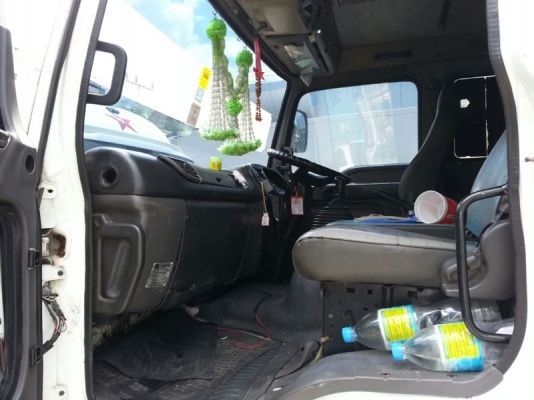 รถอีซูซุ 10 ล้อ ตู้เย็น 230 แรงม้า. ปี 50 สนใจติดต่อ 081 - 6079515 รถอีซูซุ 10 ล้อ ตู้เย็น 230 แรงม้า. ปี 50 สนใจติดต่อ 081 - 6079515