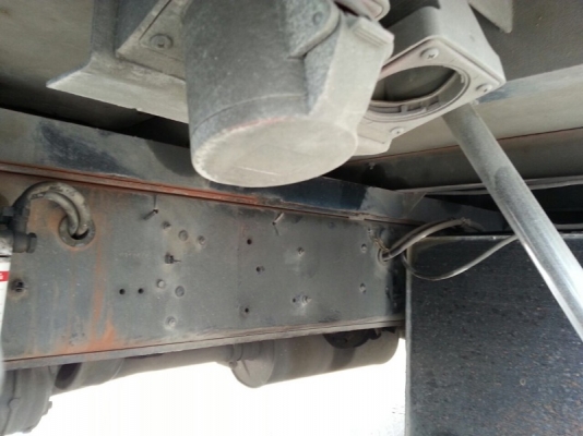 รถอีซูซุ 10 ล้อ ตู้เย็น 230 แรงม้า. ปี 50 สนใจติดต่อ 081 - 6079515 รถอีซูซุ 10 ล้อ ตู้เย็น 230 แรงม้า. ปี 50 สนใจติดต่อ 081 - 6079515