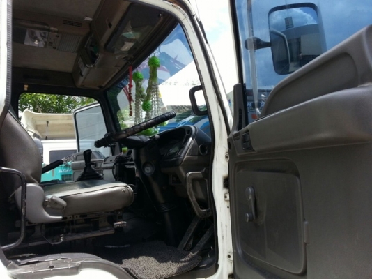 รถอีซูซุ 10 ล้อ ตู้เย็น 230 แรงม้า. ปี 50 สนใจติดต่อ 081 - 6079515 รถอีซูซุ 10 ล้อ ตู้เย็น 230 แรงม้า. ปี 50 สนใจติดต่อ 081 - 6079515