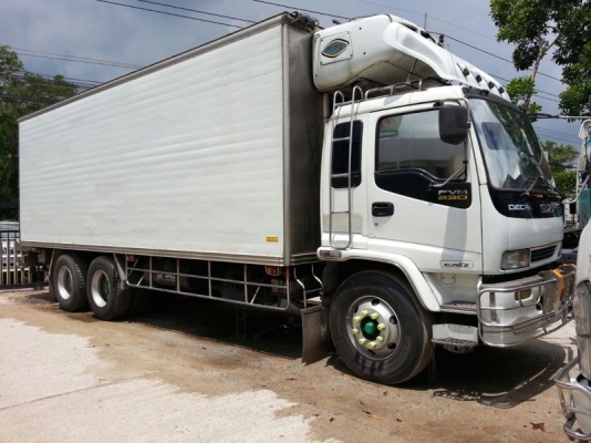 รถอีซูซุ 10 ล้อ ตู้เย็น 230 แรงม้า. ปี 50 สนใจติดต่อ 081 - 6079515 รถอีซูซุ 10 ล้อ ตู้เย็น 230 แรงม้า. ปี 50 สนใจติดต่อ 081 - 6079515