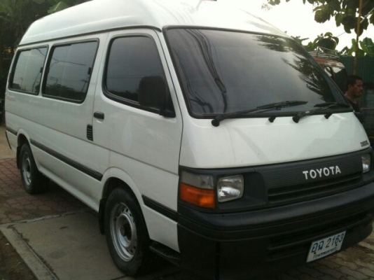 TOYOTA ตู้ หลังคาสูง มือเดียว สวยเดิม ดีเซล 2500 cc..