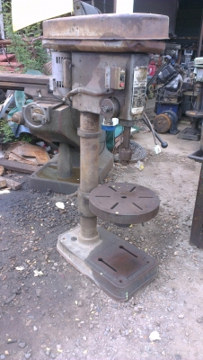 Sell> ขายสว่านแท่น Hitachi Japan ญี่ปุ่นแท้ๆครับ สวยๆ หน้าแท่นกลม รุ่นนิยม มอเตอร์ 220V. ครับ