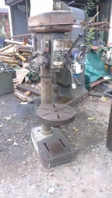 Sell> ขายสว่านแท่น Hitachi Japan ญี่ปุ่นแท้ๆครับ สวยๆ หน้าแท่นกลม รุ่นนิยม มอเตอร์ 220V. ครับ