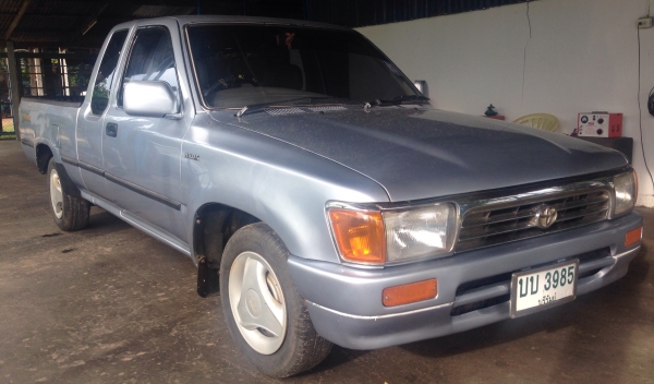 ฟรีดาวน์ TOYOTA HILUX MIGHTY-X EXTRACAB GL 2.4 ปี 39 โปร่งหน้าหลัง สภาพดีพร้อมใช้งานได้เลยครับ เครื่องแน่นแรงดีมากครับ ภายในเก๋งคอนโซลครบพร้อม พวงมาลัยเพาเวอร์ แอร์ กระบะปูพื้นยางลายเนอร์ครบพร้อมบรรทุกได้เลย เอกสารทะเบียนภาษีครบพร้อมโอน ราคาต่อรองได้ครับ