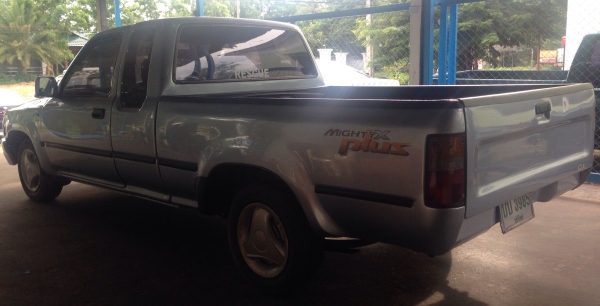 ฟรีดาวน์ TOYOTA HILUX MIGHTY-X EXTRACAB GL 2.4 ปี 39 โปร่งหน้าหลัง สภาพดีพร้อมใช้งานได้เลยครับ เครื่องแน่นแรงดีมากครับ ภายในเก๋งคอนโซลครบพร้อม พวงมาลัยเพาเวอร์ แอร์ กระบะปูพื้นยางลายเนอร์ครบพร้อมบรรทุกได้เลย เอกสารทะเบียนภาษีครบพร้อมโอน ราคาต่อรองได้ครับ