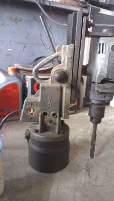 Sell> ขายสว่านแม่เหล็ก ATORI ตัวสว่านเป็น Hitachi ครับ พร้อมใช้งาน ราคาเบาๆ เหมาะสำหรับเศรษฐกิจช่วงนี้ครับ ฮ่าฮ่า