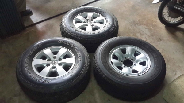 ขายแม็ค Toyota vigo ขอบ 16 / 4 วงไม่มียาง พร้อมล้อกะทะอะไหล่ติดยาง